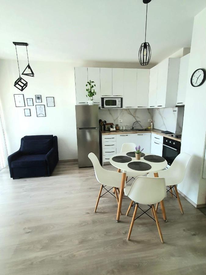 Rovena'S Apartment - Free Parking Tiranë Luaran gambar