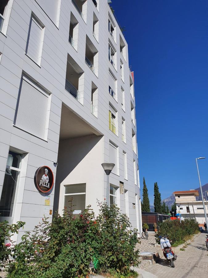 Rovena'S Apartment - Free Parking Tiranë Luaran gambar